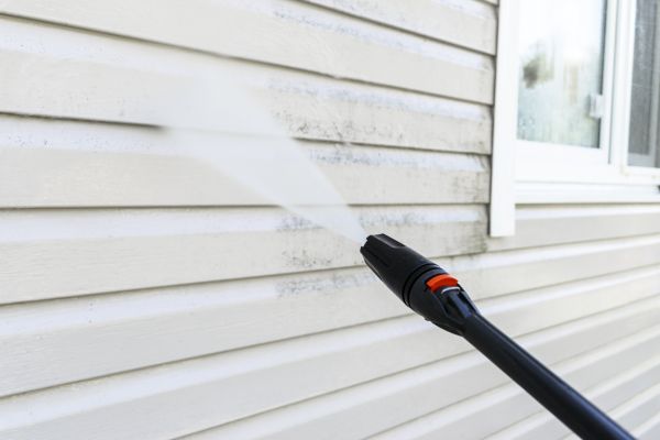 Siding Power Washing in Charleston
