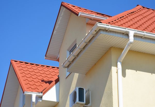 Soffit Cleaning in Charleston