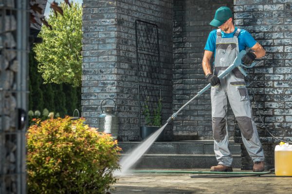 Outside House Cleaning in Charleston