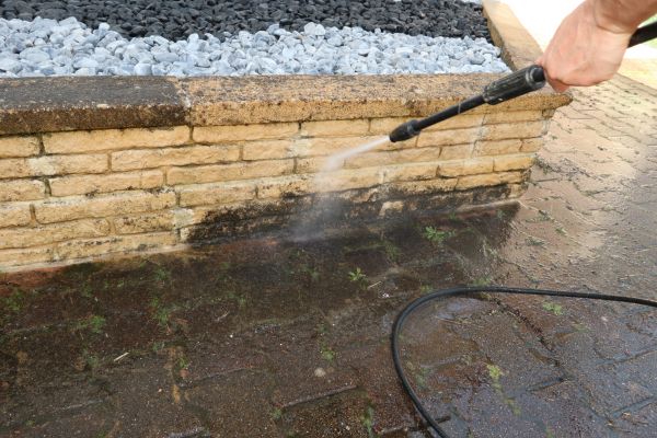 Retaining Wall Power Washing in Charleston
